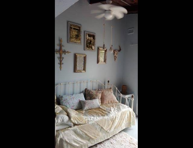 1 BEDROOM STUDIO APARTMENT TO LET IN CHILTERN HILLS